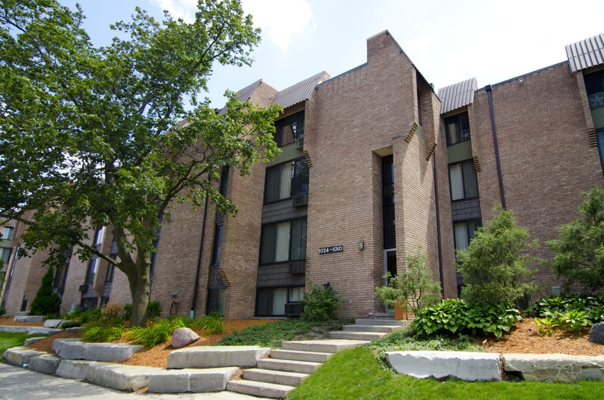 Photos and Video of Cedar Village Apartments in East Lansing, MI